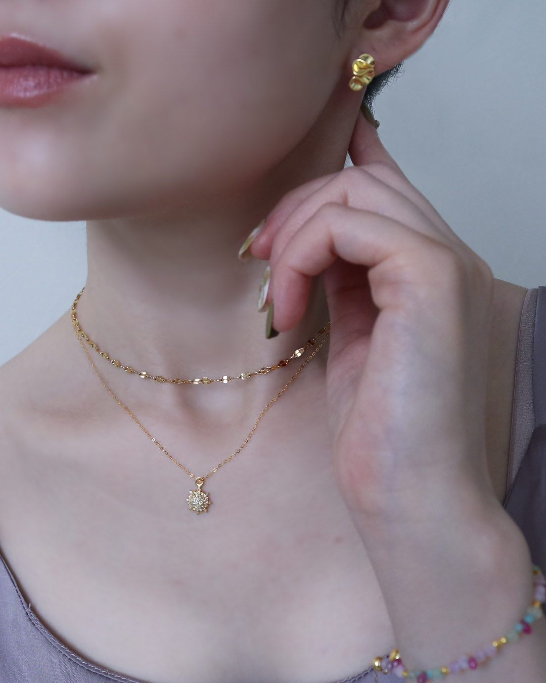 ヒマワリダイヤモンドネックレス 着用イメージ