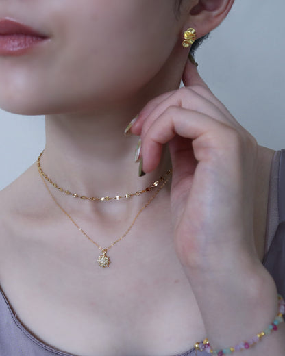 ヒマワリダイヤモンドネックレス 着用イメージ