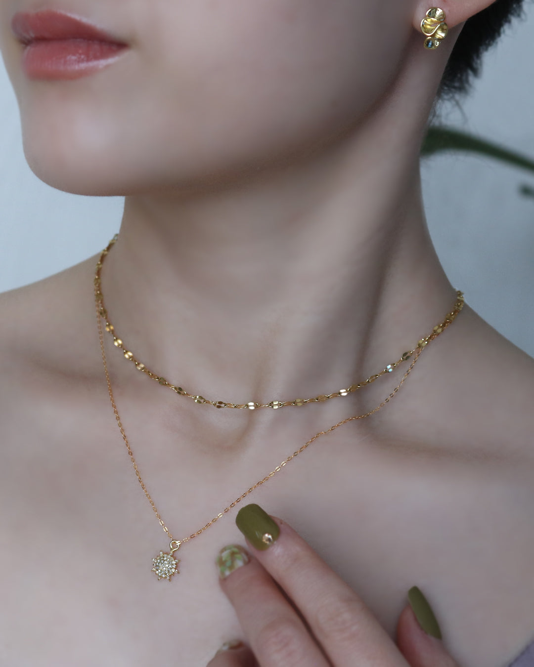 ヒマワリダイヤモンドネックレス 着用イメージ