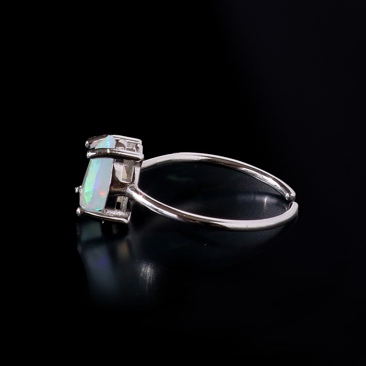 オパール ペアシェイプカット シルバー925 リング 側面 デザイン詳細