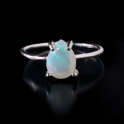 オパール ペアシェイプカット 拡大 天然石の輝き シルバー925 リング 正面 デザイン詳細