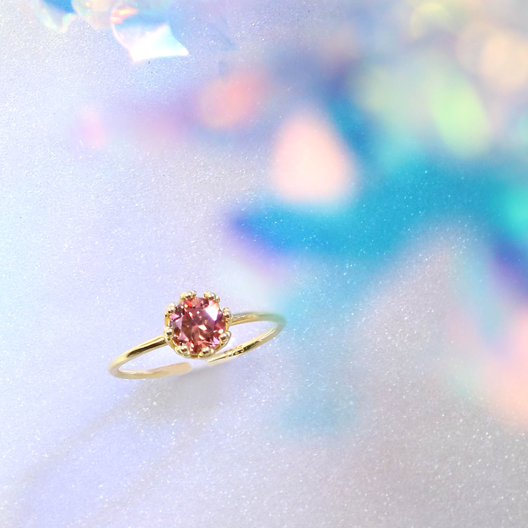 12月誕生石レッドジルコンファセットカットリング Silver925 カンボジア産 強い煌めき