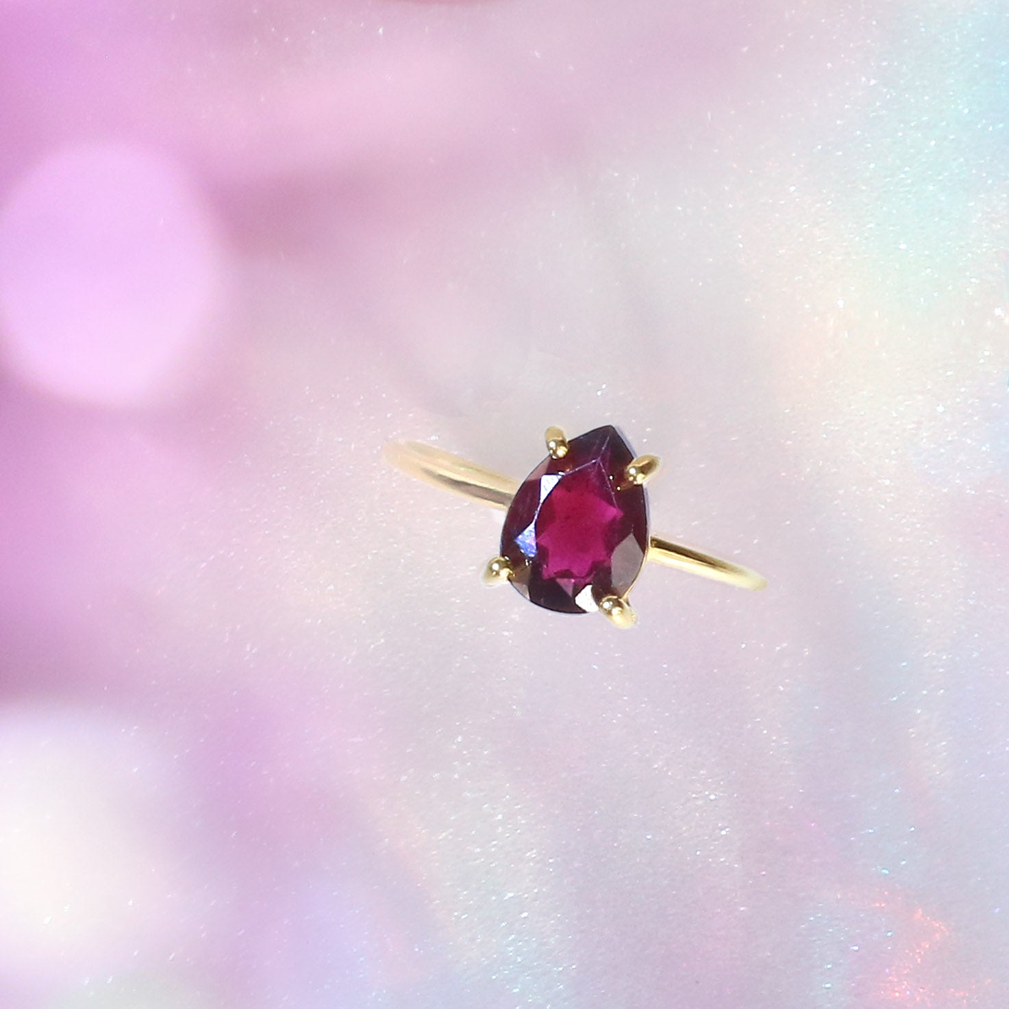 インド産ロードライトガーネットペアシェイプファセットカットリング Silver925 正面