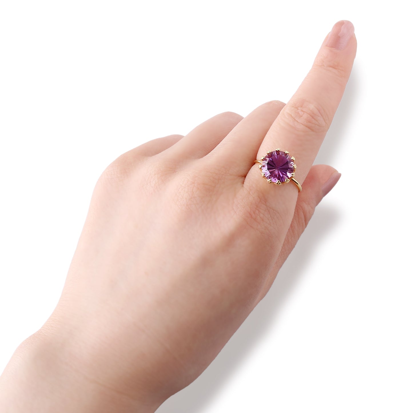 ブラジル産アメジスト コンケープカットリング フリーサイズ 着用